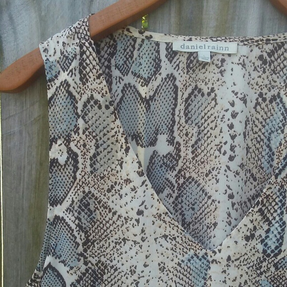 Daniel Rainn Tops - daniel rainn top/shell/tank animal print size L